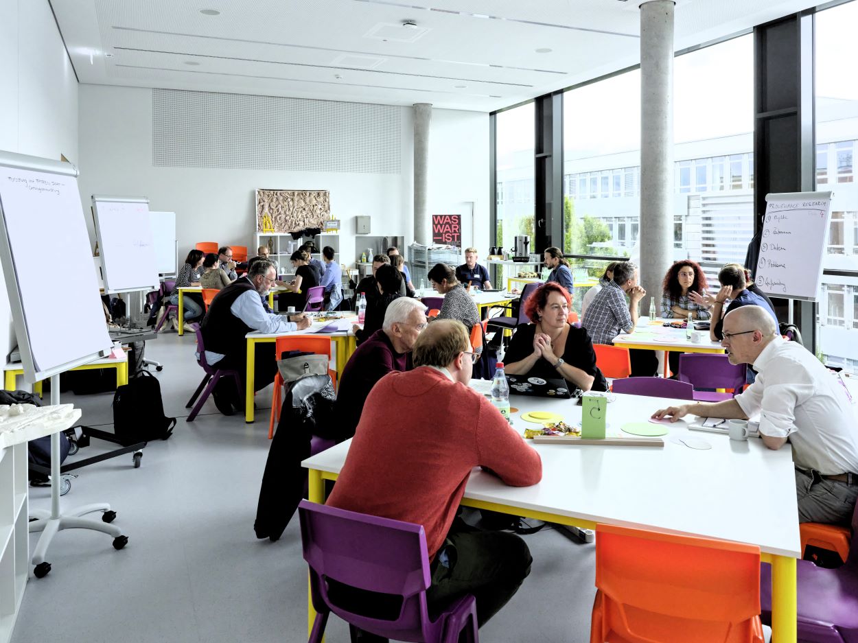 Teilnehmende des Data Cafés © LEIZA / René Müller 